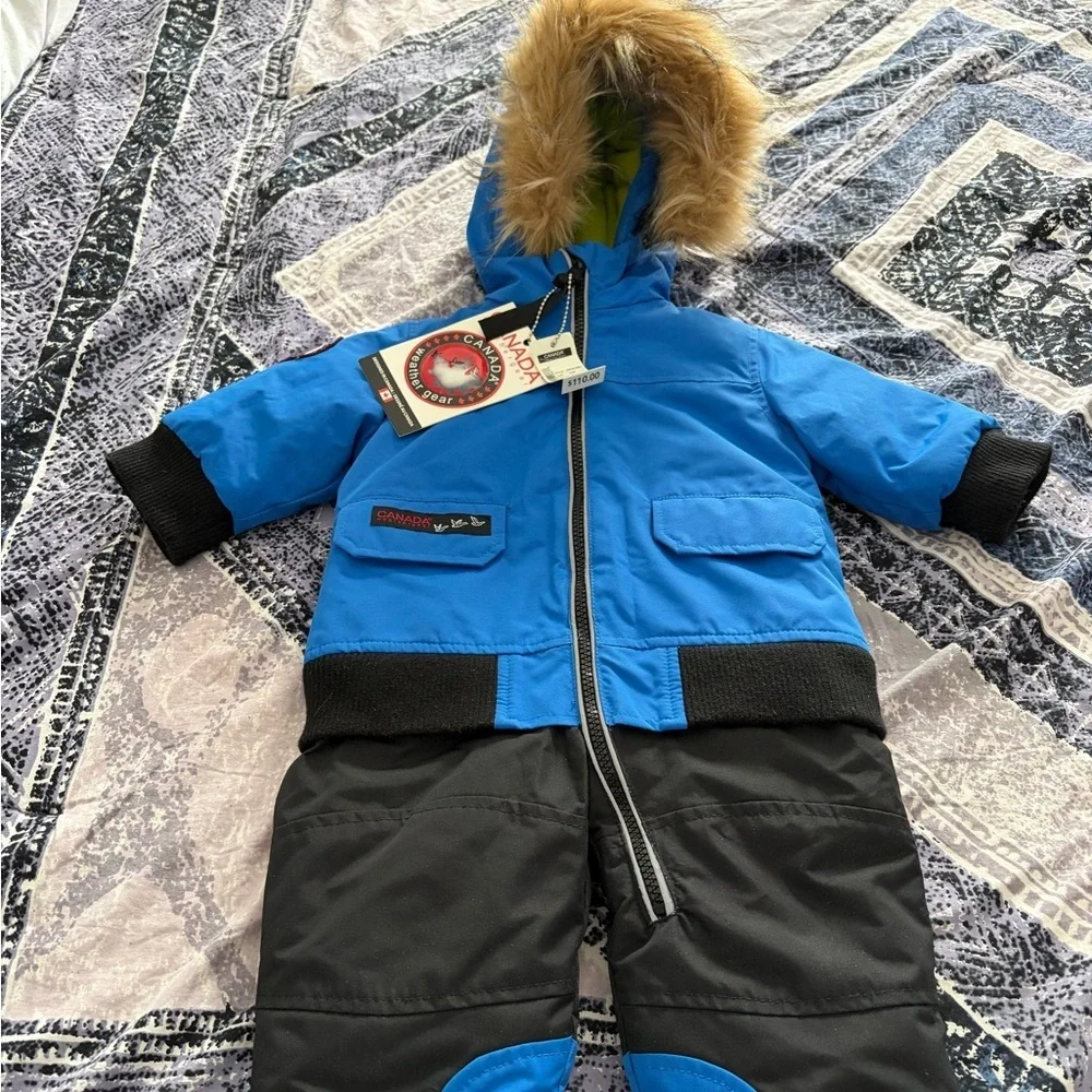 Canada Weather Gear NWT Baby One Piece Bodysuit Snowsuit 6-9 Months
